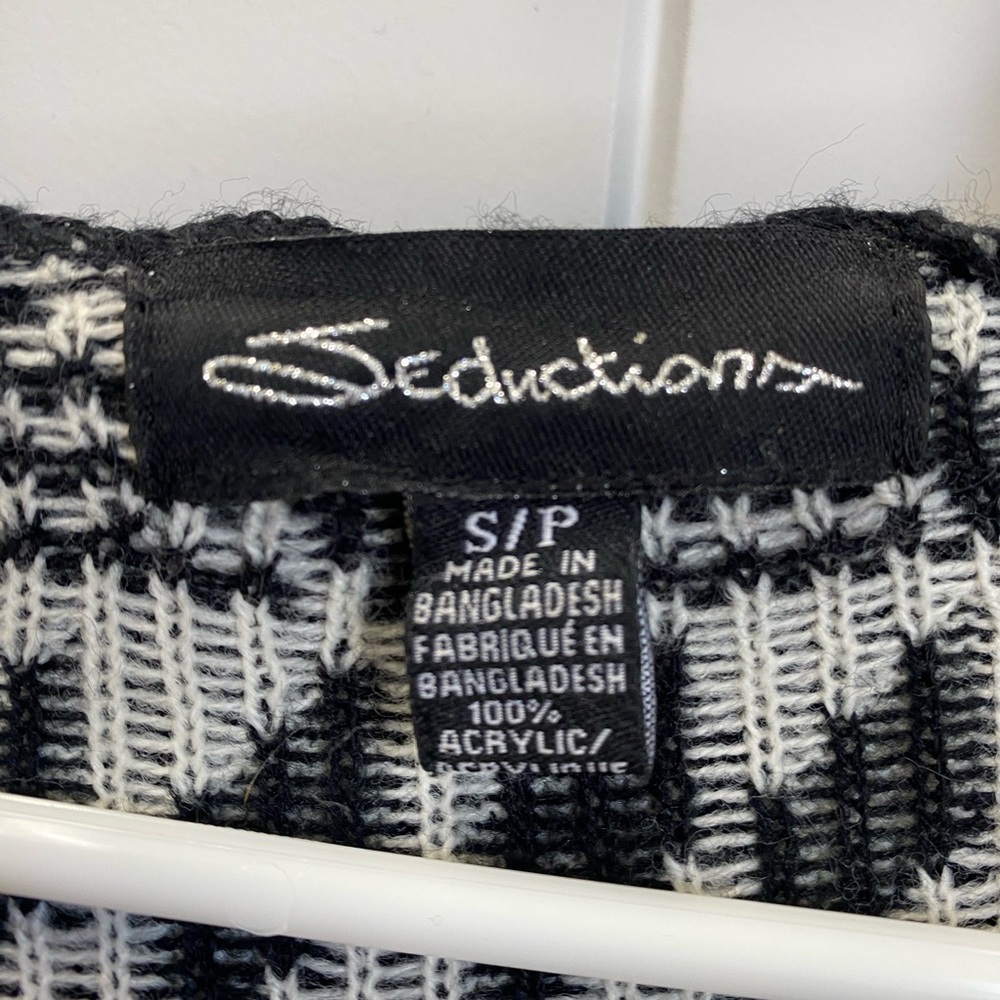 Black and white long sweater